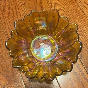 Vintage carnival glass sunflower bowl